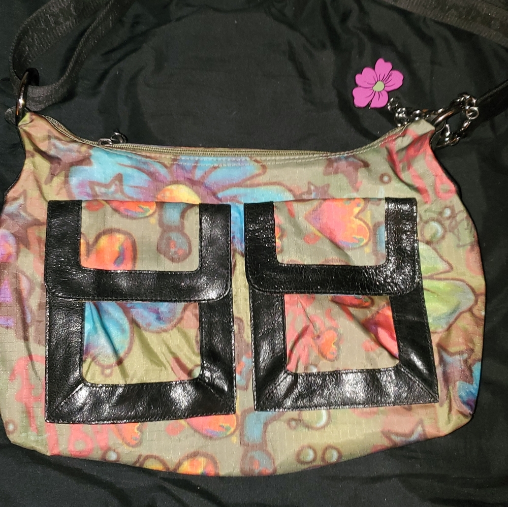 Lesportsac retired